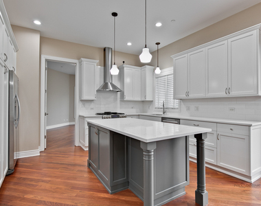 7229 Roxbury Court - Photo Thumbnail 15