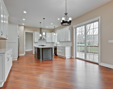 7229 Roxbury Court - Photo Thumbnail 14