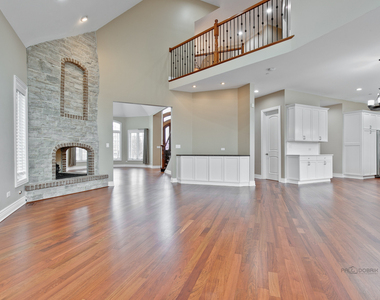 7229 Roxbury Court - Photo Thumbnail 9