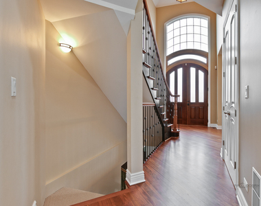 7229 Roxbury Court - Photo Thumbnail 3
