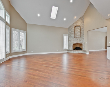 7229 Roxbury Court - Photo Thumbnail 10