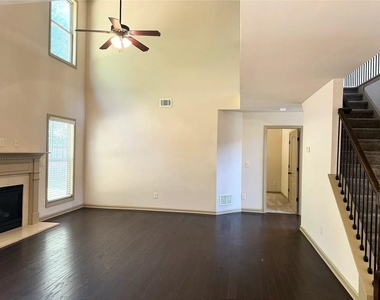 3238 Sag Harbor Court - Photo Thumbnail 11