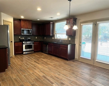 3238 Sag Harbor Court - Photo Thumbnail 15