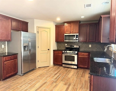 3238 Sag Harbor Court - Photo Thumbnail 13