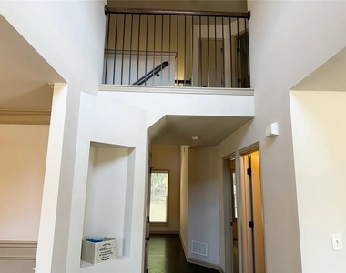 3238 Sag Harbor Court - Photo Thumbnail 3