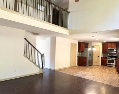 3238 Sag Harbor Court - Photo Thumbnail 12