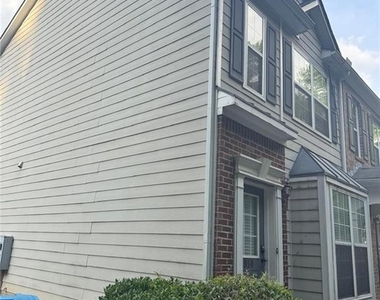 950 Redwood Drive - Photo Thumbnail 9