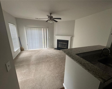 950 Redwood Drive - Photo Thumbnail 11