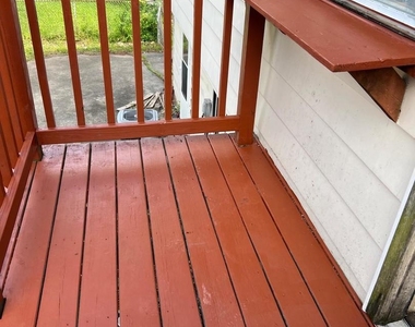 212 Northridge Avenue - Photo Thumbnail 4