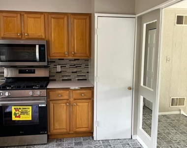 212 Northridge Avenue - Photo Thumbnail 10
