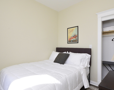2904 W Diversey Avenue - Photo Thumbnail 9