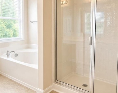 388 Saint Claire Drive - Photo Thumbnail 16