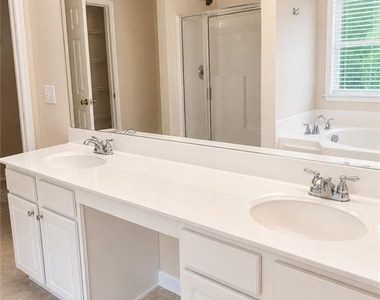 388 Saint Claire Drive - Photo Thumbnail 17