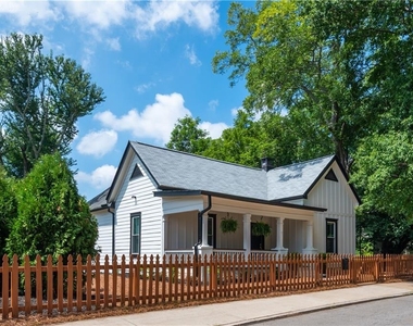 1129 Sanders Avenue Se - Photo Thumbnail 8