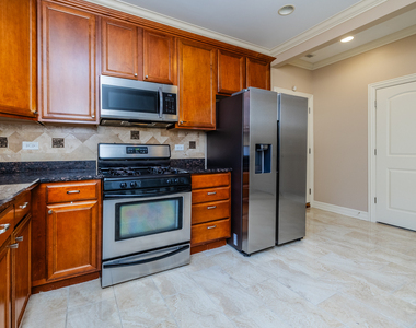 1367 E 64th Street - Photo Thumbnail 24