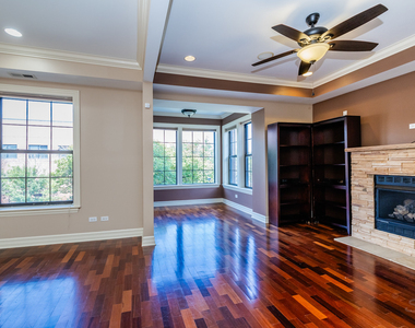 1367 E 64th Street - Photo Thumbnail 4