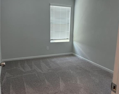 137 Village Green Drive Nw - Photo Thumbnail 13
