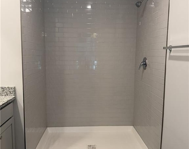137 Village Green Drive Nw - Photo Thumbnail 9