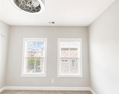 6596 Marlowe Glen Way - Photo Thumbnail 18