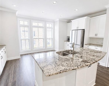 6596 Marlowe Glen Way - Photo Thumbnail 5