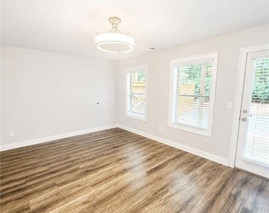 6596 Marlowe Glen Way - Photo Thumbnail 10
