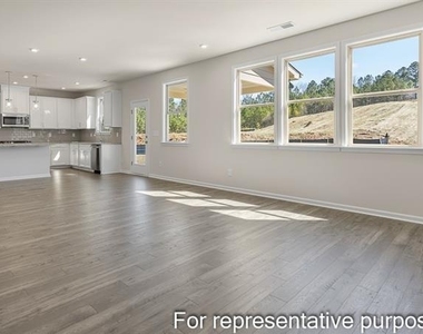 3990 Alderstone Drive - Photo Thumbnail 4