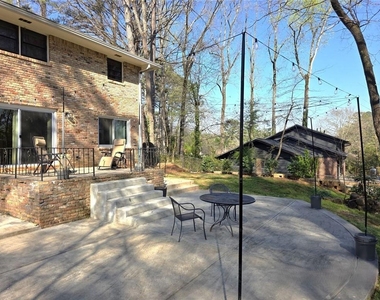 2457 Sunset Drive Ne - Photo Thumbnail 21