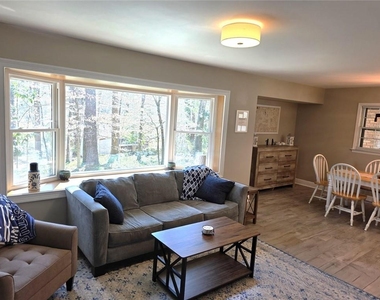 2457 Sunset Drive Ne - Photo Thumbnail 1