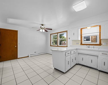 5421 W Windsor Avenue - Photo Thumbnail 3