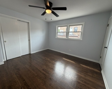 4414 N Nagle Avenue - Photo Thumbnail 11