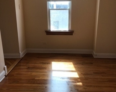 1326 N Maplewood Avenue - Photo Thumbnail 4
