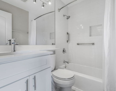 611 W Patterson Avenue - Photo Thumbnail 5