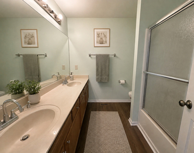 557 Kathleen Drive - Photo Thumbnail 10