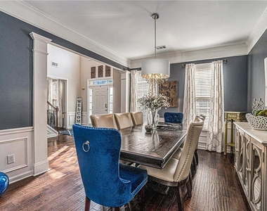 317 Andridge Court - Photo Thumbnail 3