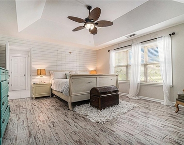 317 Andridge Court - Photo Thumbnail 9
