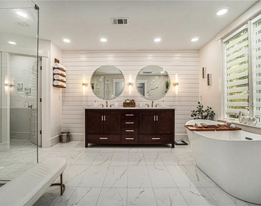 317 Andridge Court - Photo Thumbnail 12