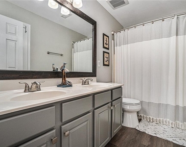 317 Andridge Court - Photo Thumbnail 14