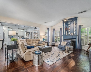 317 Andridge Court - Photo Thumbnail 7