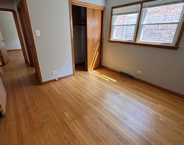 706 E 106th Street - Photo Thumbnail 7