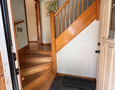 706 E 106th Street - Photo Thumbnail 1