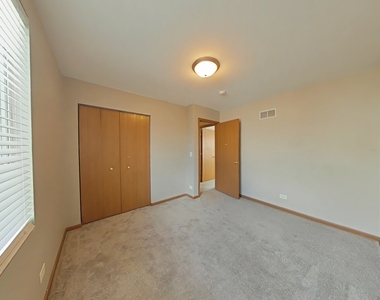 1101 Symphony Drive - Photo Thumbnail 5