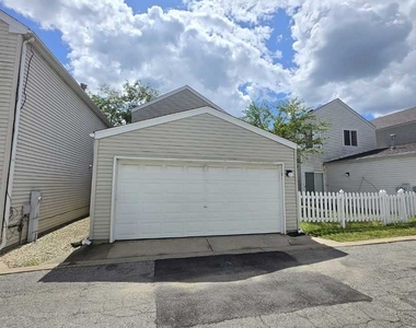 1101 Symphony Drive - Photo Thumbnail 7
