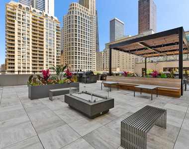 30 E Huron Street - Photo Thumbnail 17