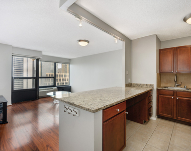 30 E Huron Street - Photo Thumbnail 1