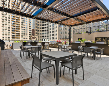 30 E Huron Street - Photo Thumbnail 16