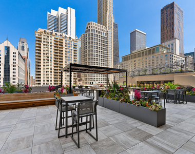 30 E Huron Street - Photo Thumbnail 15