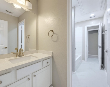 4619 Schiller Park Lane - Photo Thumbnail 9