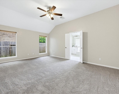 4619 Schiller Park Lane - Photo Thumbnail 18