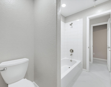 4619 Schiller Park Lane - Photo Thumbnail 13