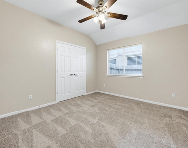 4619 Schiller Park Lane - Photo Thumbnail 14